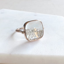 将图片加载到图库查看器，moving diamond ring/diamond,crystal
