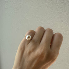 画像をギャラリービューアに読み込む, akoya pearl pinky ring
