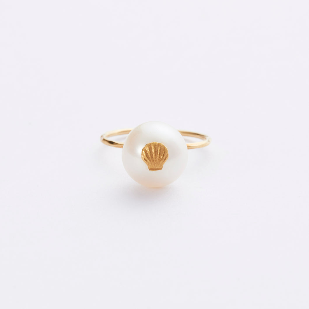 akoya pearl pinky ring