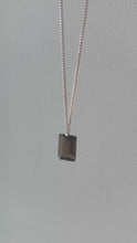 ギャラリービューアsilver necklace/smoky quartsに読み込んでビデオを見る
