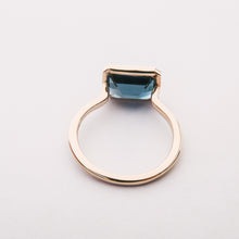 Load image into Gallery viewer, pegasus ring/london blue topaz
