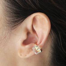 Load image into Gallery viewer, stone earcuff/green amethyst
