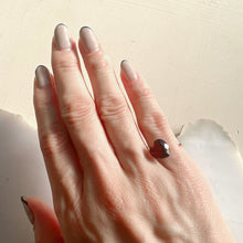 画像をギャラリービューアに読み込む, heart pinky ring/garnet
