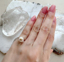 画像をギャラリービューアに読み込む, akoya pearl pinky ring
