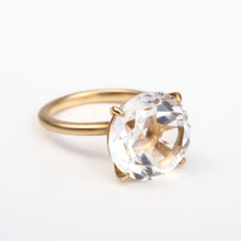 Load image into Gallery viewer, brilliant ring/crystal
